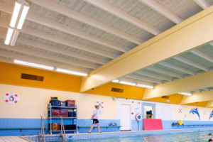 PvdA blij met raadsbesluit zwembaden